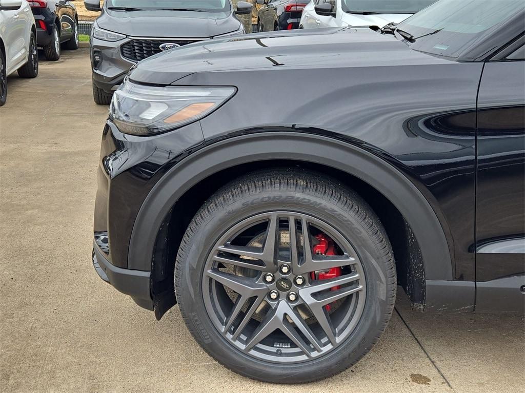 new 2025 Ford Explorer car, priced at $57,333