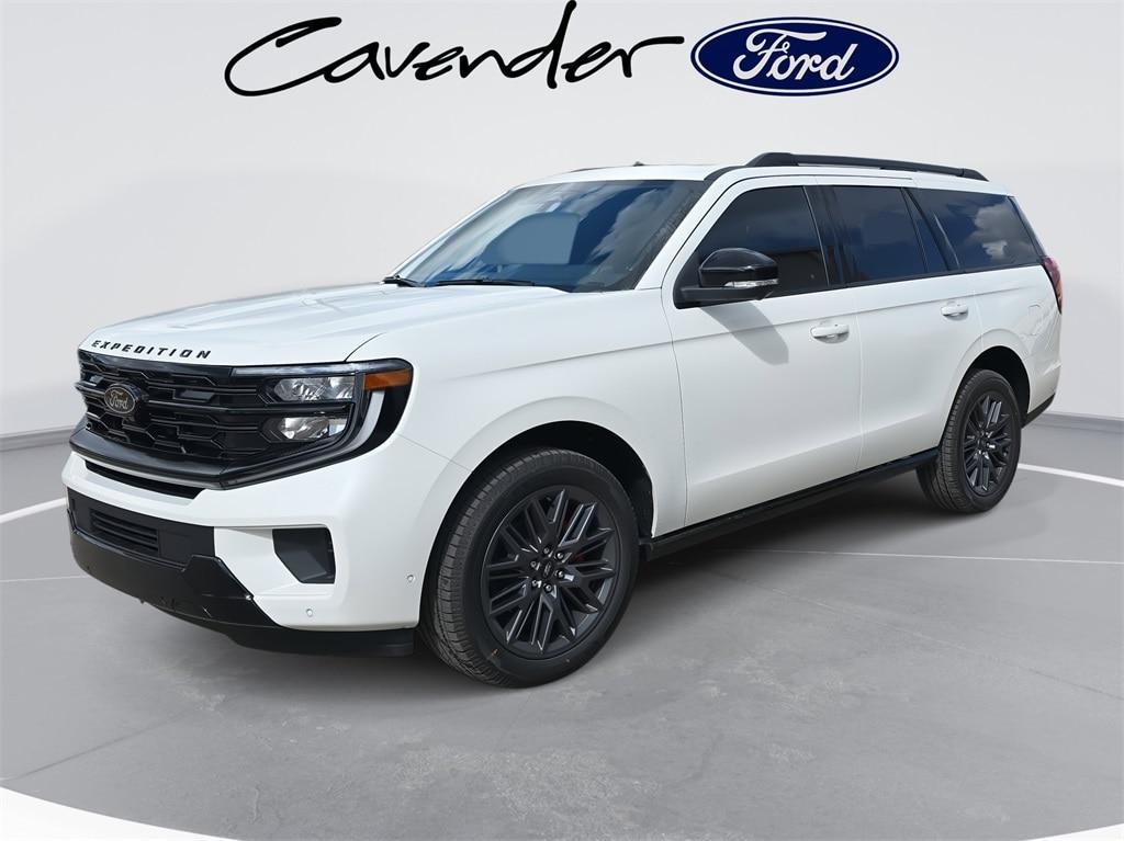 new 2025 Ford Expedition car, priced at $82,776