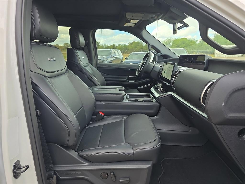 new 2025 Ford Expedition car, priced at $82,776