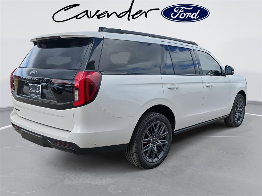 new 2025 Ford Expedition car, priced at $82,776