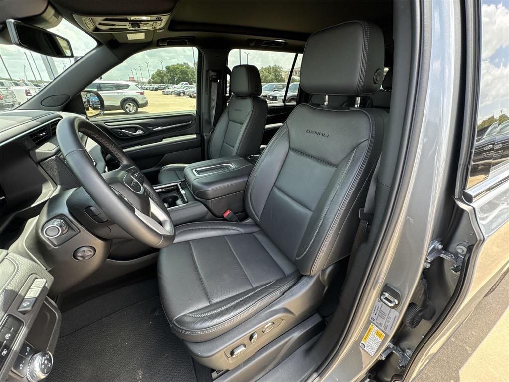 used 2024 GMC Yukon XL car, priced at $78,091