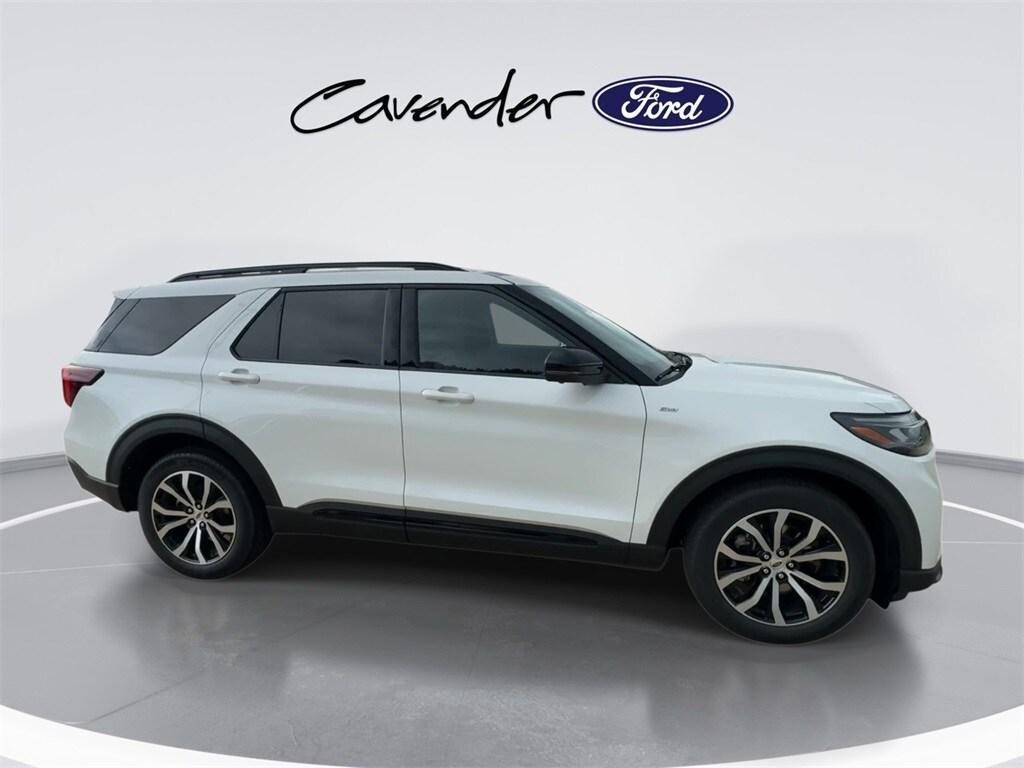 new 2025 Ford Explorer car, priced at $43,964