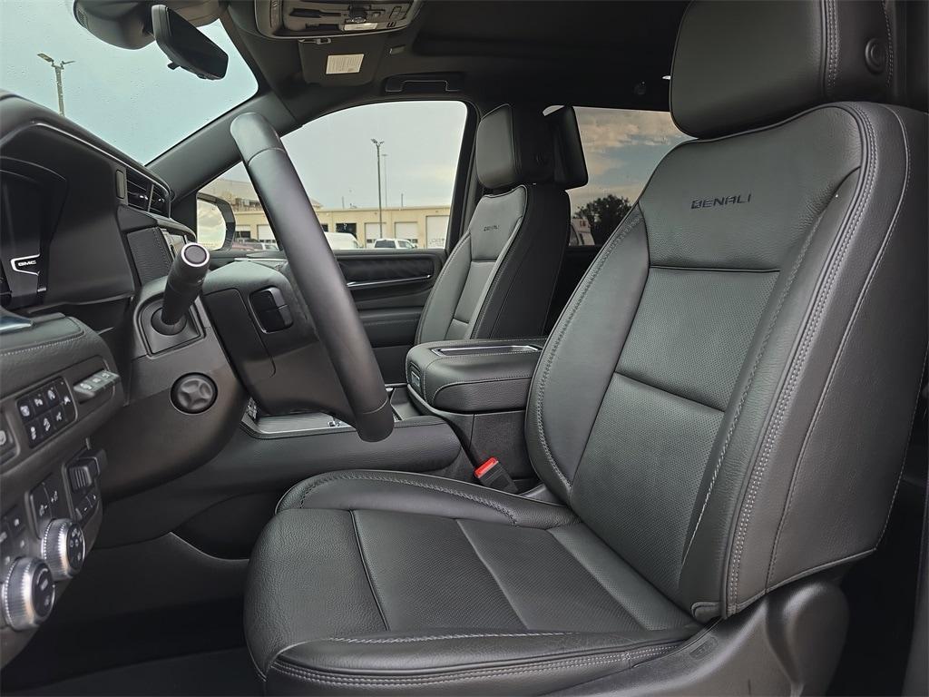 used 2023 GMC Yukon XL car, priced at $65,477