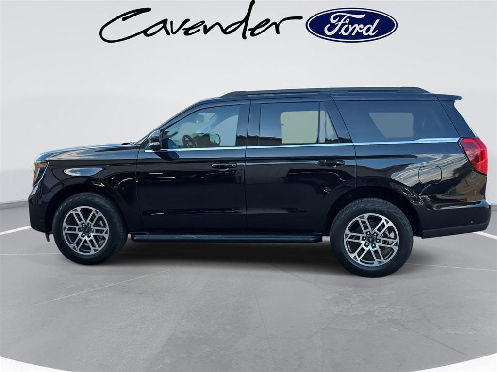 new 2025 Ford Expedition car, priced at $70,051