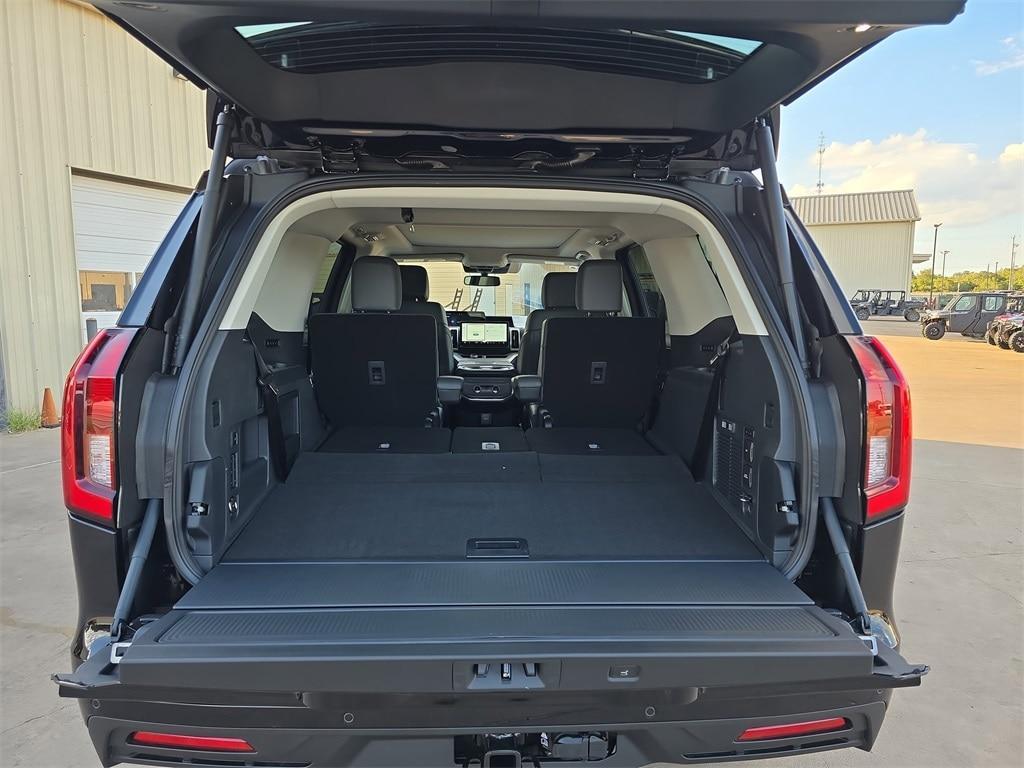 new 2025 Ford Expedition car, priced at $70,051