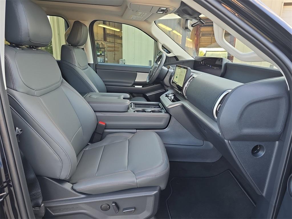 new 2025 Ford Expedition car, priced at $70,051