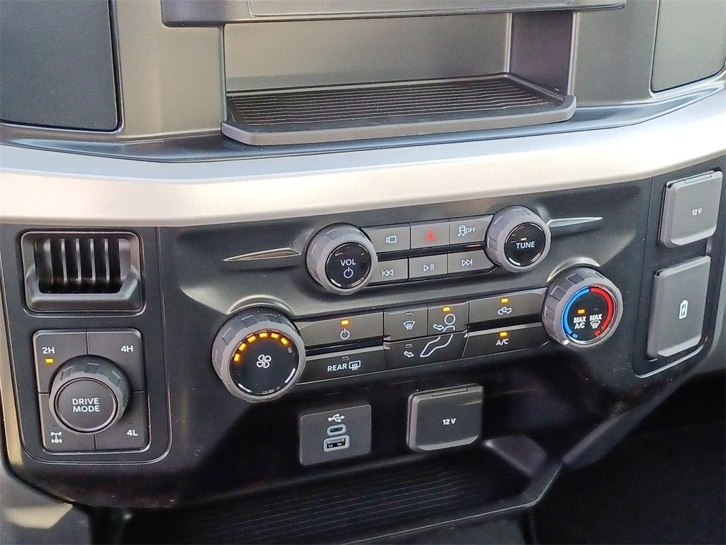 new 2025 Ford F-350 car, priced at $55,300