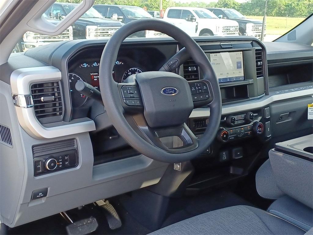 new 2025 Ford F-350 car, priced at $57,878