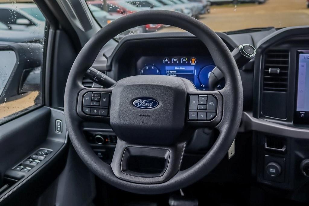 new 2024 Ford F-150 car, priced at $39,428