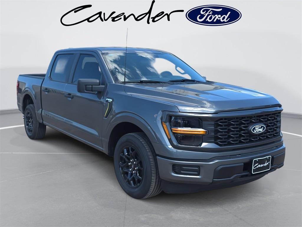 new 2025 Ford F-150 car, priced at $39,990