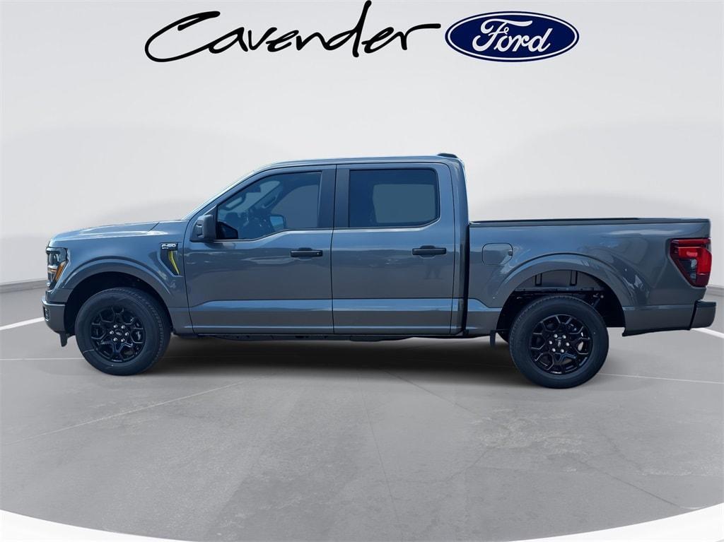 new 2025 Ford F-150 car, priced at $39,990
