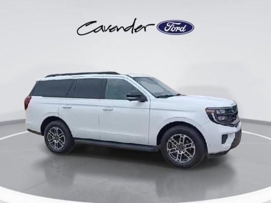 new 2025 Ford Expedition car, priced at $65,194