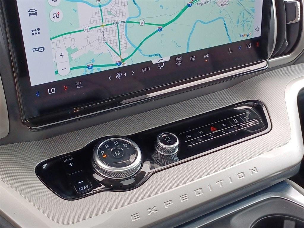 new 2025 Ford Expedition car, priced at $65,194
