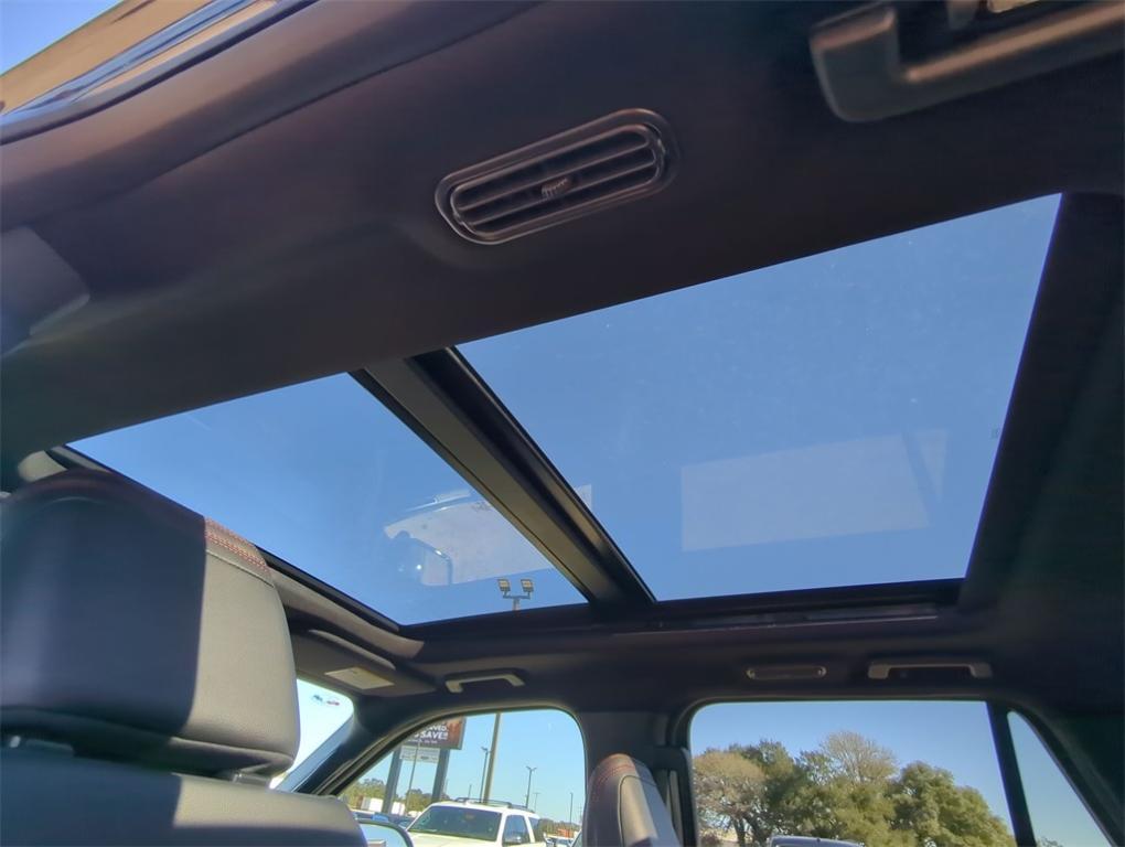 new 2024 Ford Expedition car, priced at $71,674
