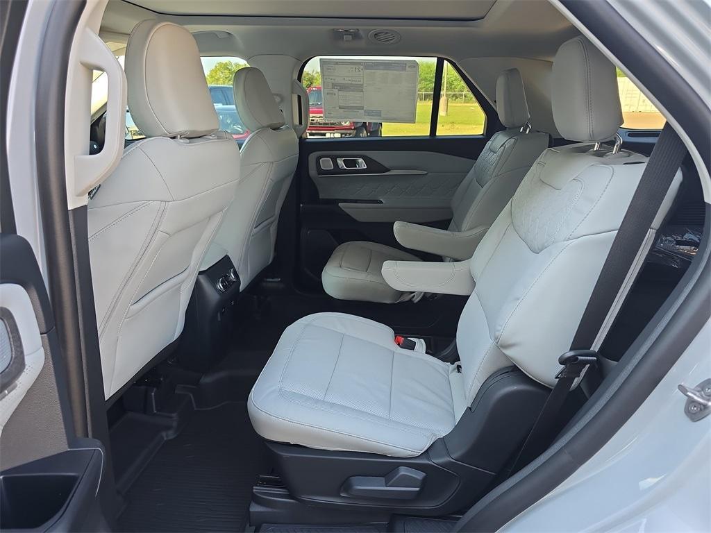 new 2025 Ford Explorer car, priced at $56,798