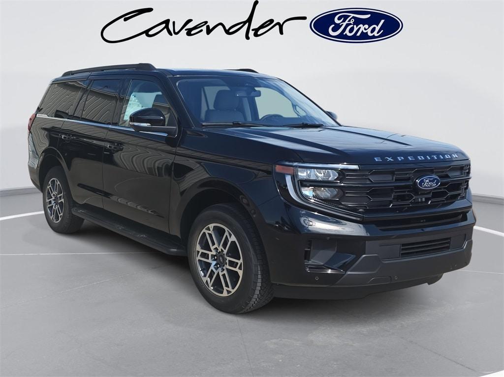 new 2025 Ford Expedition car, priced at $70,205