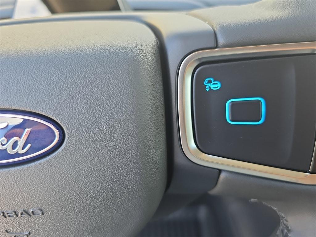 new 2025 Ford Expedition car, priced at $70,205