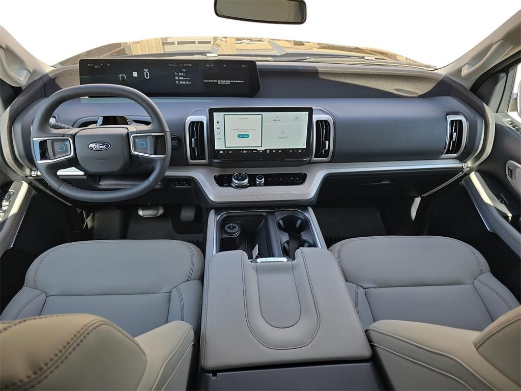 new 2025 Ford Expedition car, priced at $70,205