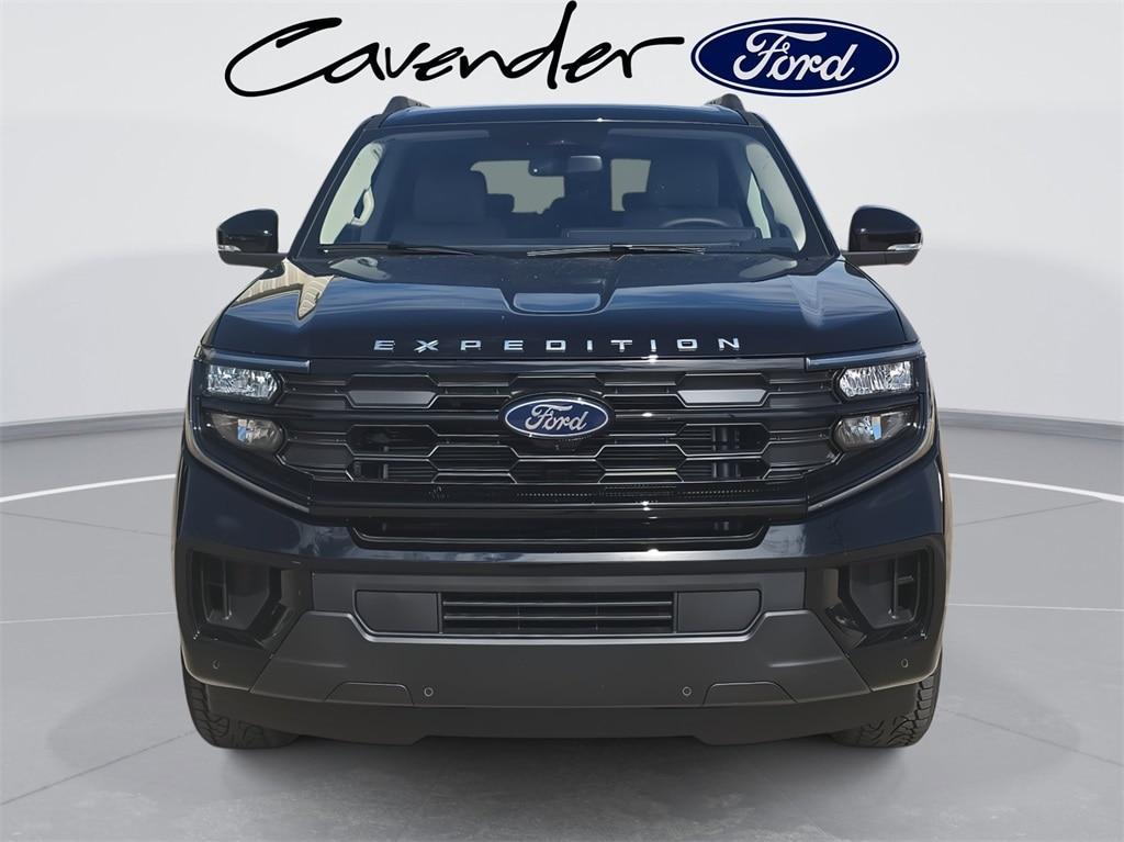 new 2025 Ford Expedition car, priced at $70,205