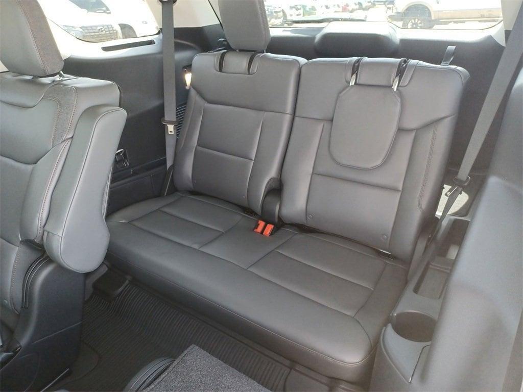 new 2025 Ford Explorer car, priced at $41,192