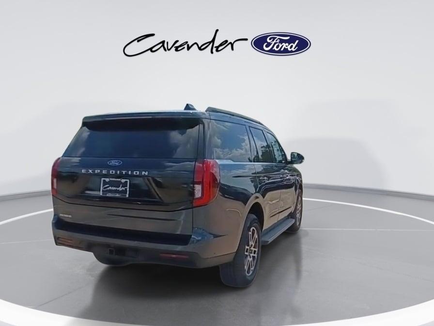 new 2025 Ford Expedition car, priced at $69,200