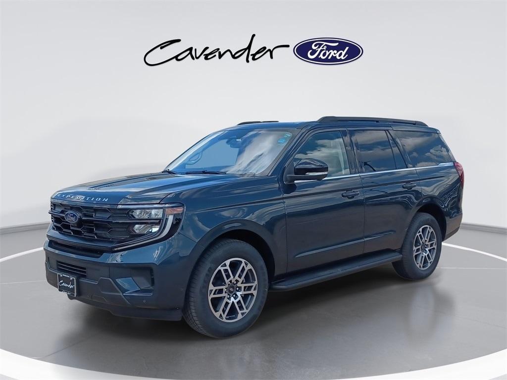 new 2025 Ford Expedition car, priced at $69,200