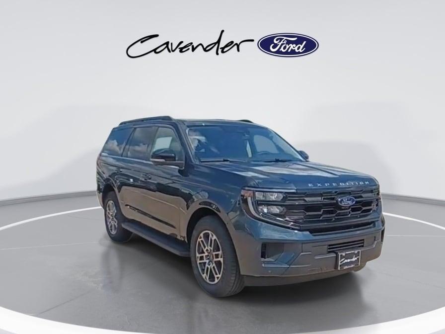 new 2025 Ford Expedition car, priced at $69,200