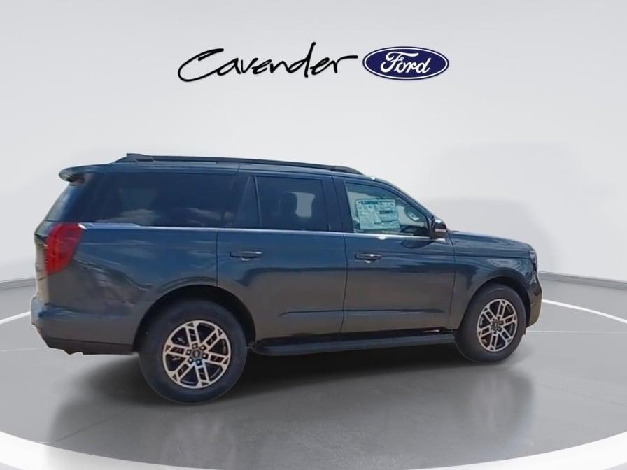 new 2025 Ford Expedition car, priced at $69,200