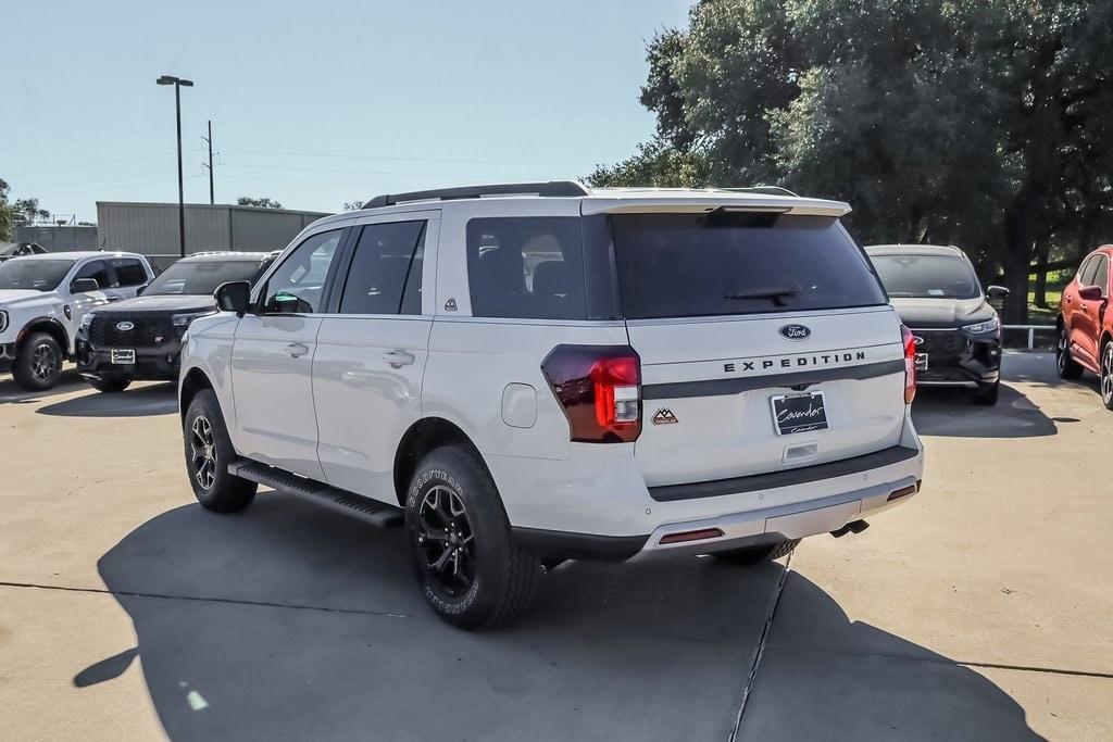 new 2024 Ford Expedition car, priced at $80,010