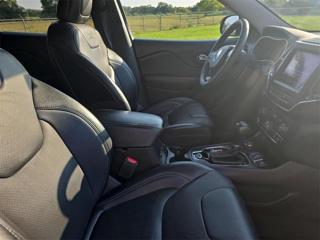 used 2023 Jeep Cherokee car, priced at $20,881