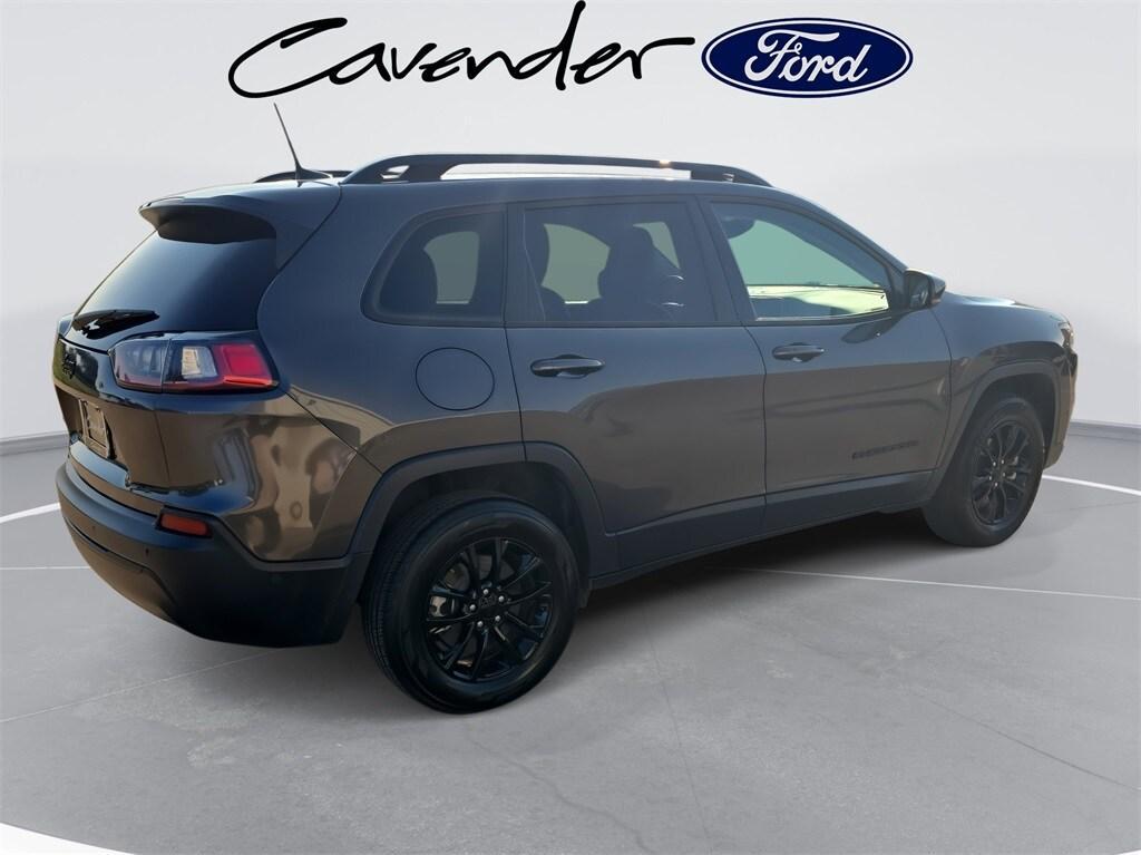 used 2023 Jeep Cherokee car, priced at $20,881