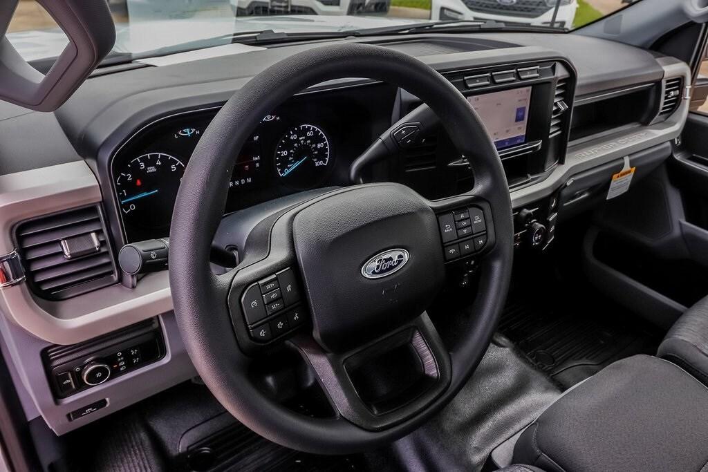 new 2024 Ford F-350 car, priced at $45,853