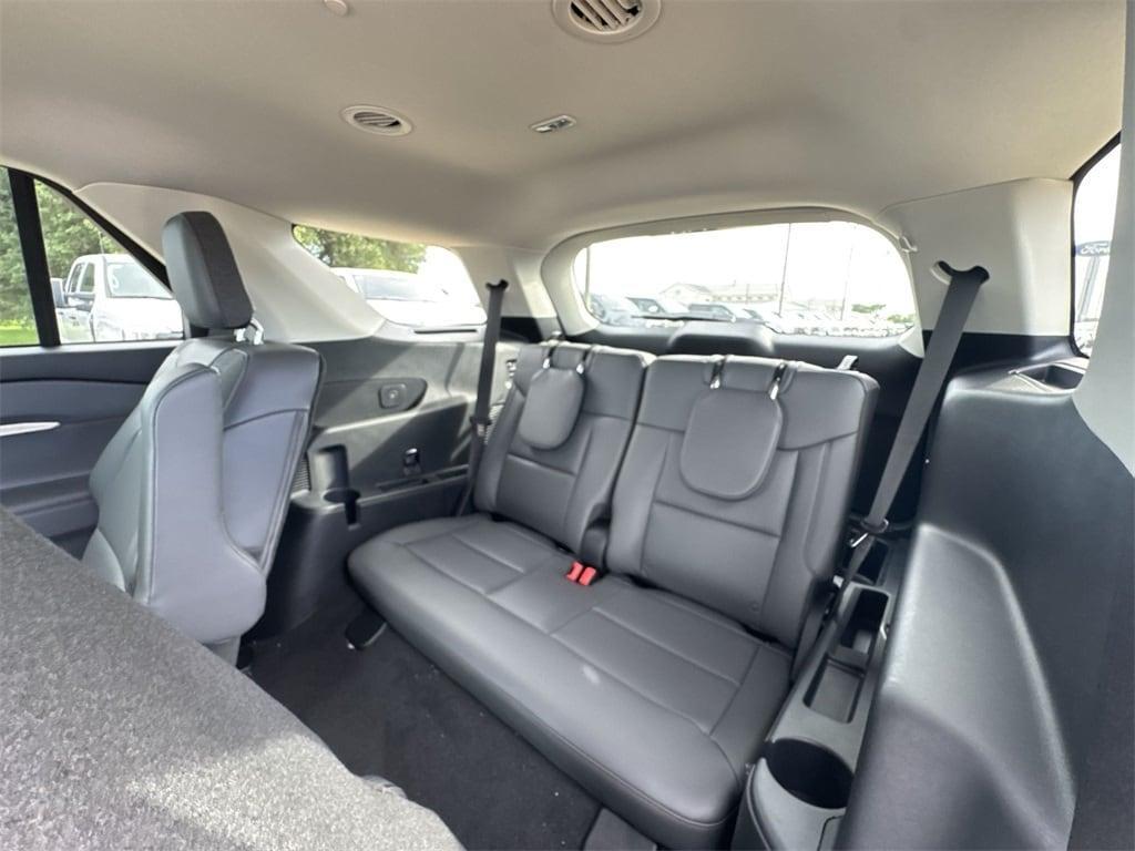 new 2025 Ford Explorer car, priced at $42,356