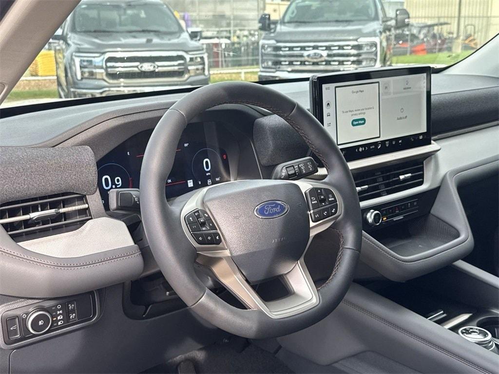 new 2025 Ford Explorer car, priced at $39,990