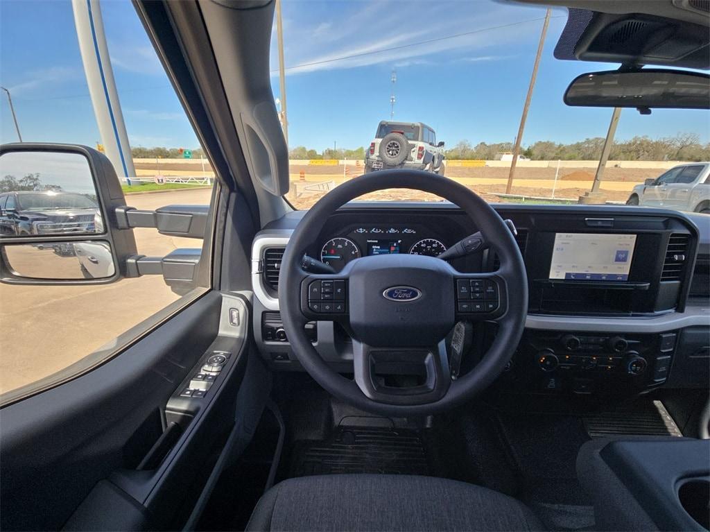 new 2025 Ford F-350 car, priced at $62,943