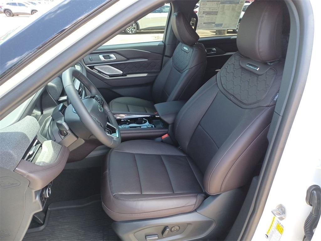 new 2025 Ford Explorer car, priced at $58,614