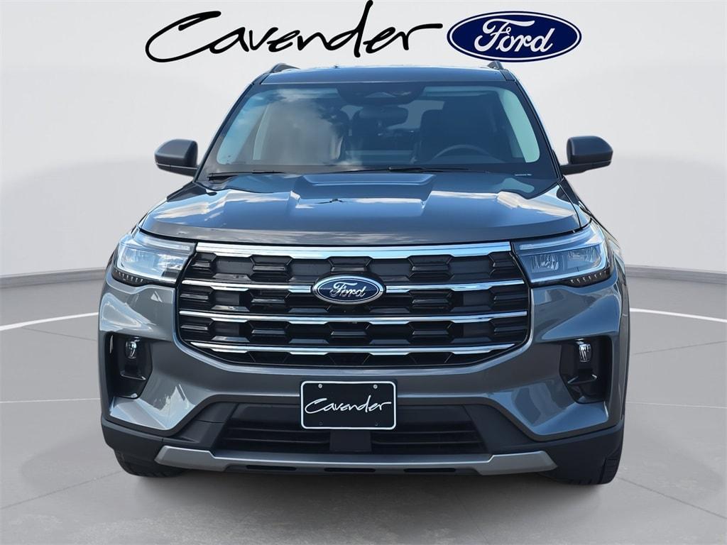 new 2025 Ford Explorer car, priced at $41,425