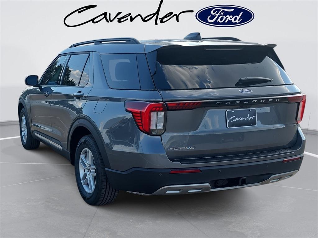 new 2025 Ford Explorer car, priced at $41,425