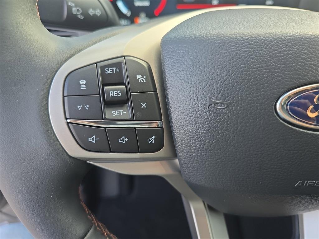 new 2025 Ford Explorer car, priced at $41,425