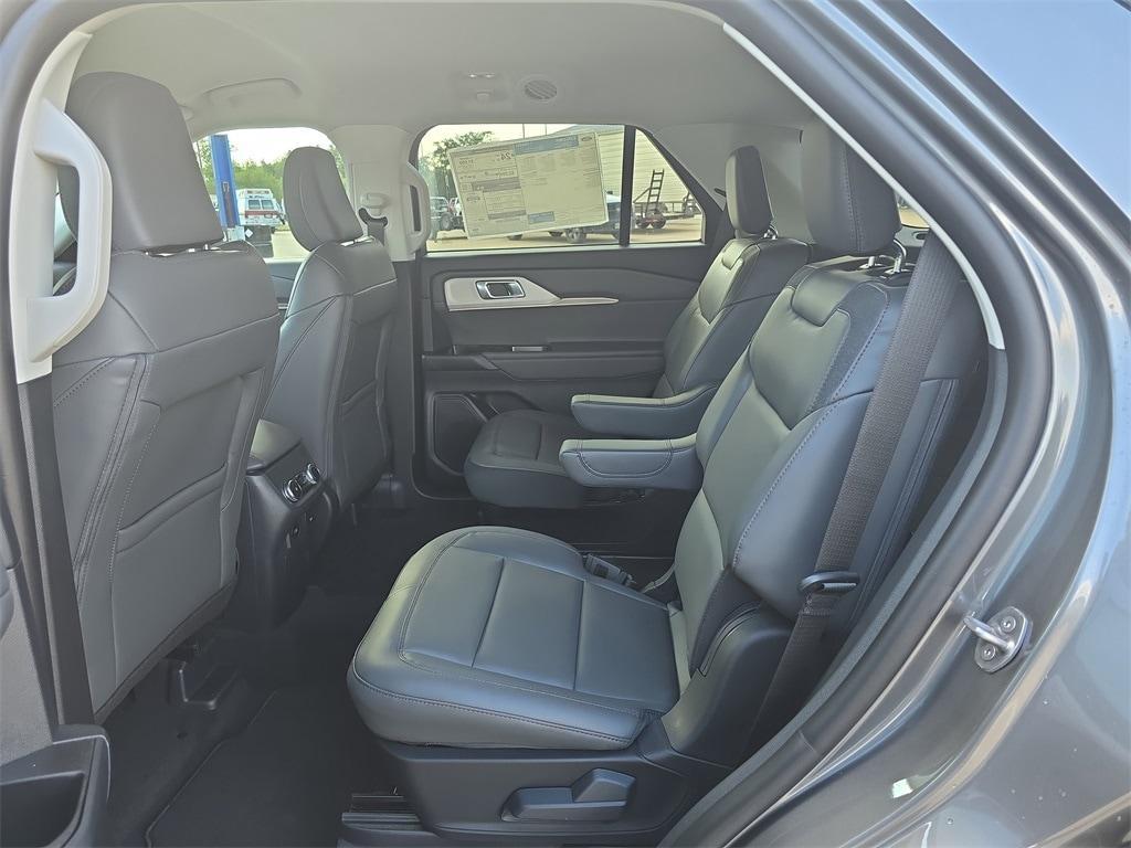 new 2025 Ford Explorer car, priced at $41,425