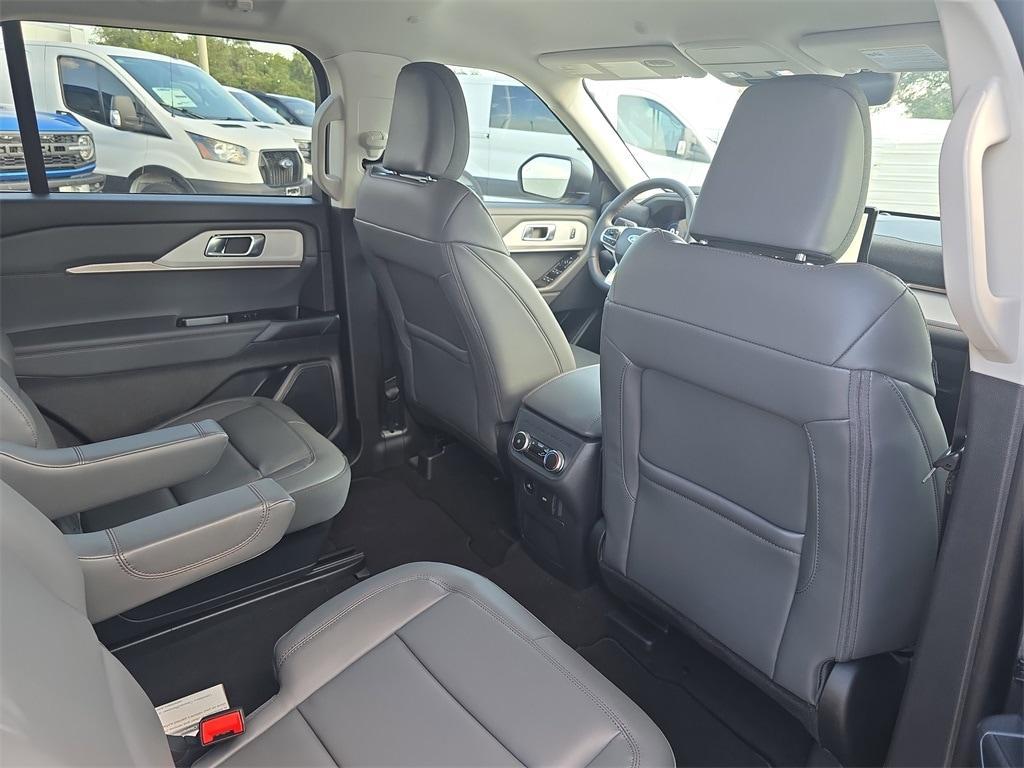 new 2025 Ford Explorer car, priced at $41,425