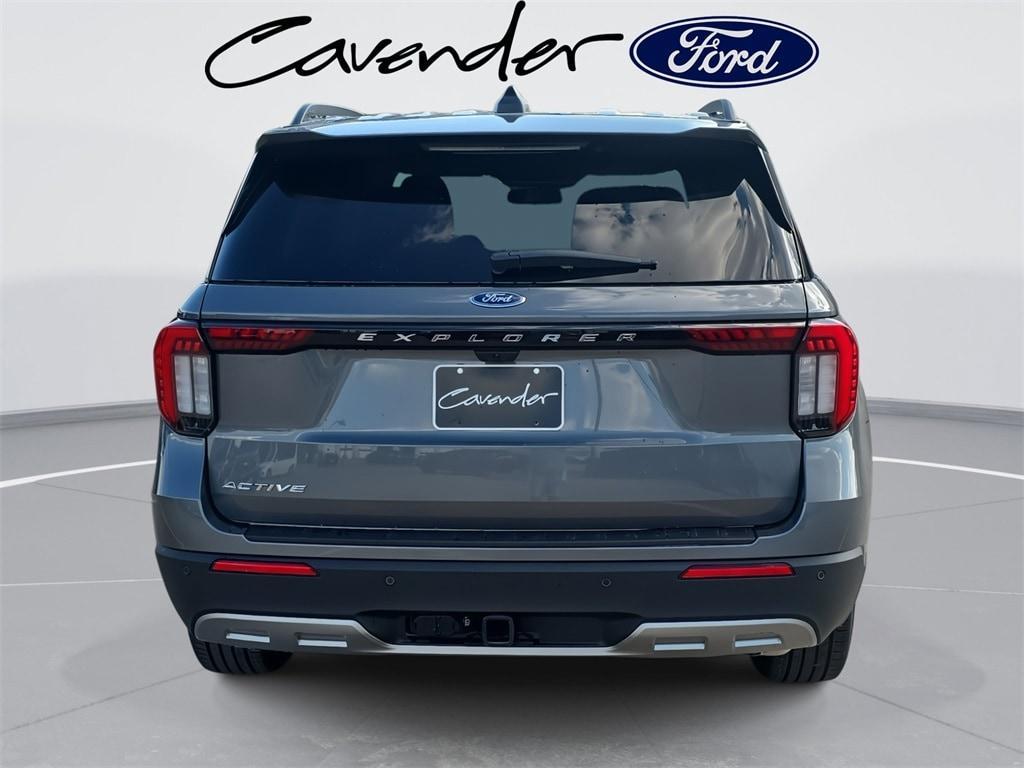 new 2025 Ford Explorer car, priced at $41,425