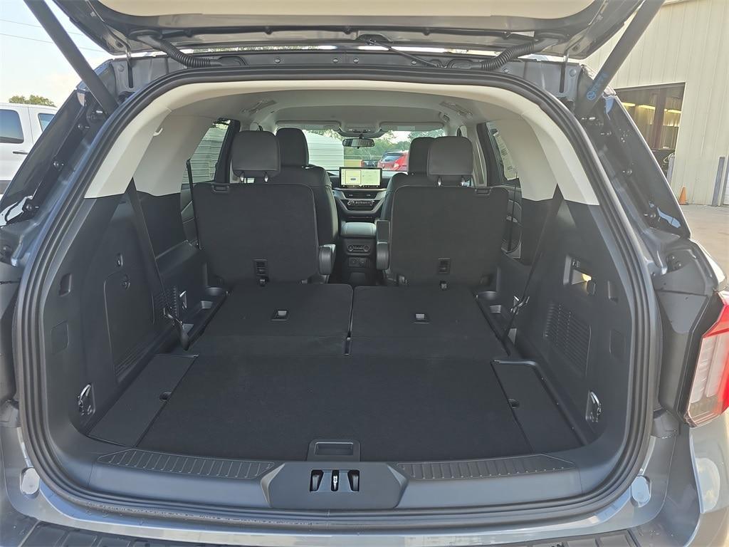 new 2025 Ford Explorer car, priced at $41,425