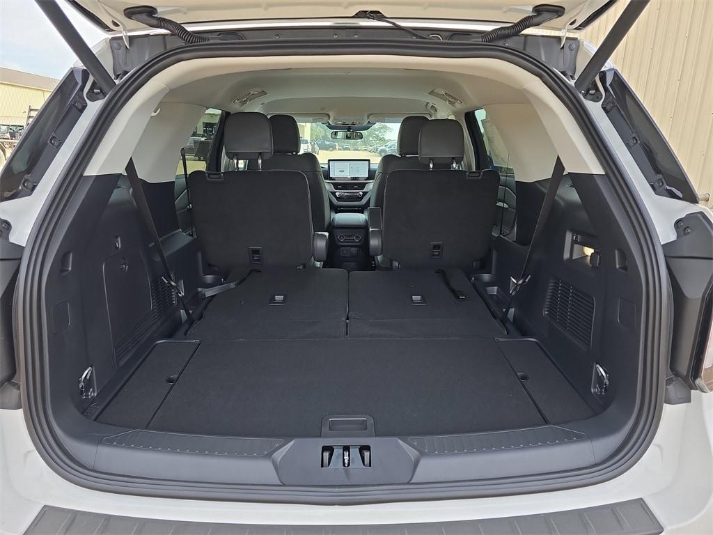 new 2025 Ford Explorer car, priced at $41,708