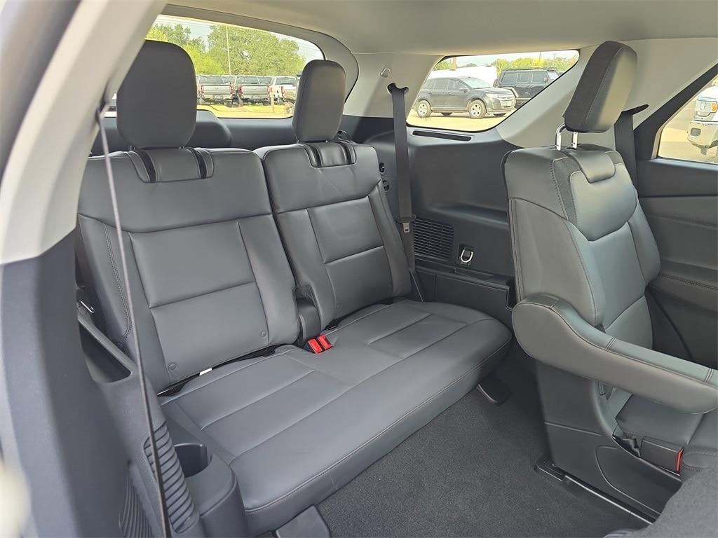 new 2025 Ford Explorer car, priced at $41,708