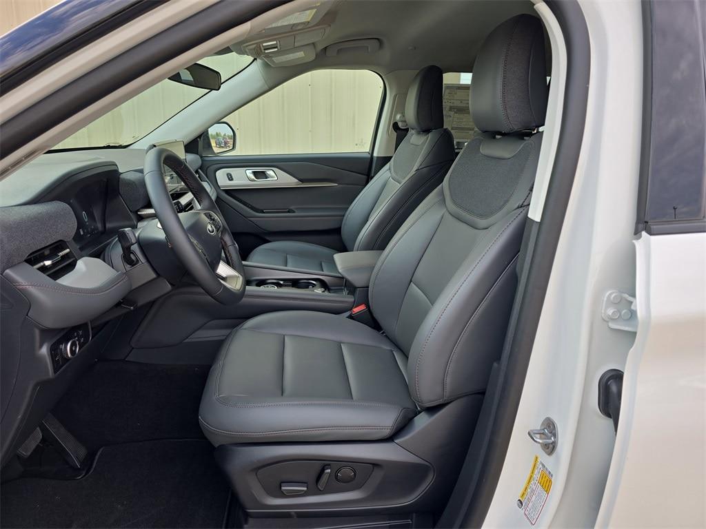 new 2025 Ford Explorer car, priced at $41,708