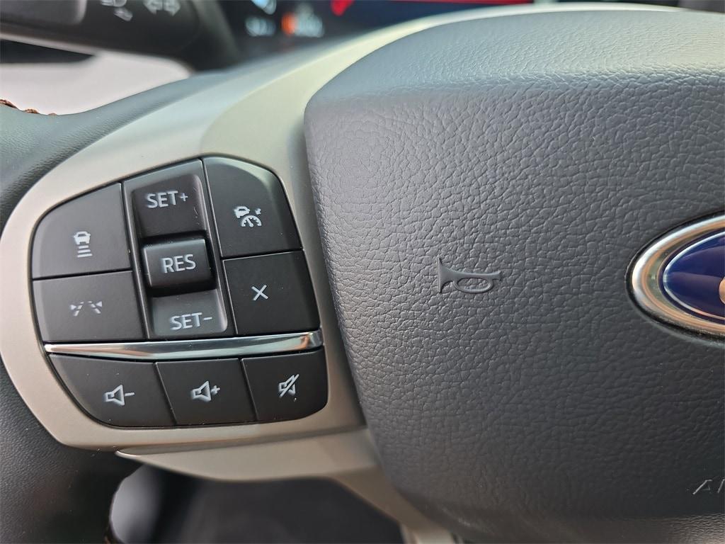 new 2025 Ford Explorer car, priced at $41,708