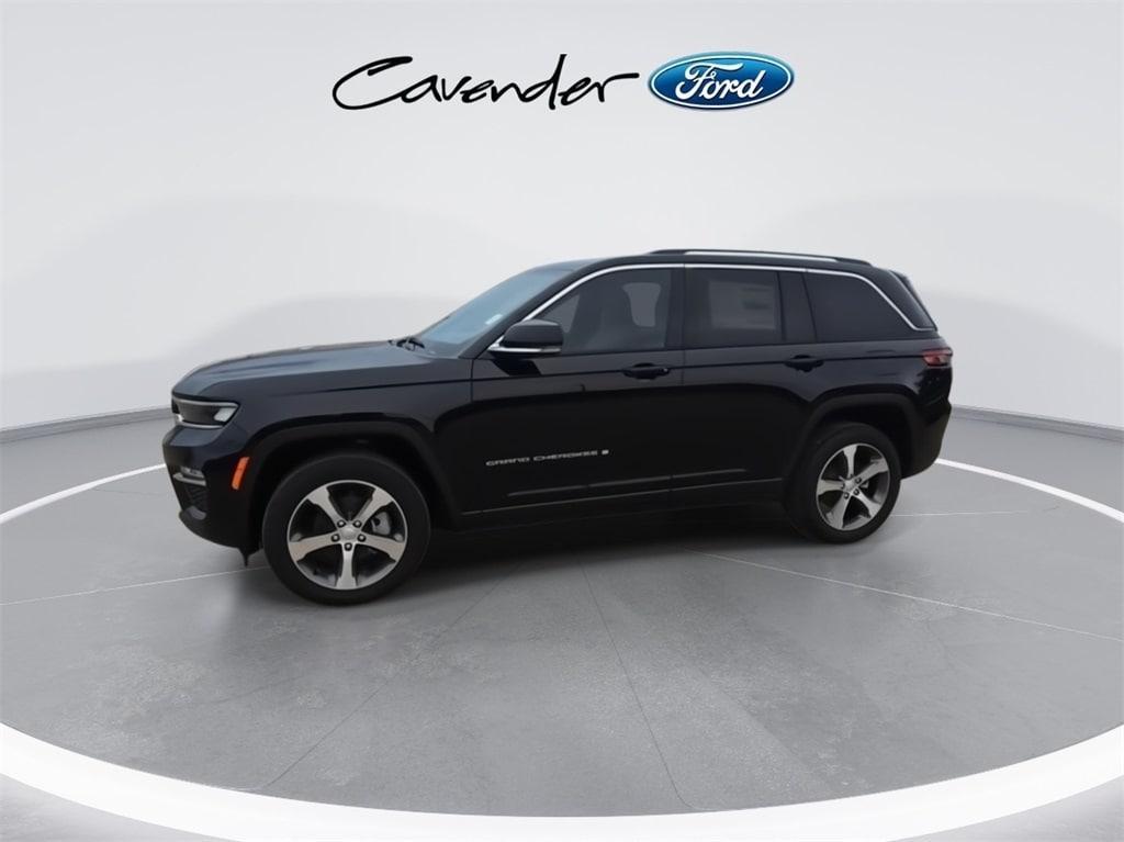 used 2024 Jeep Grand Cherokee car, priced at $40,441