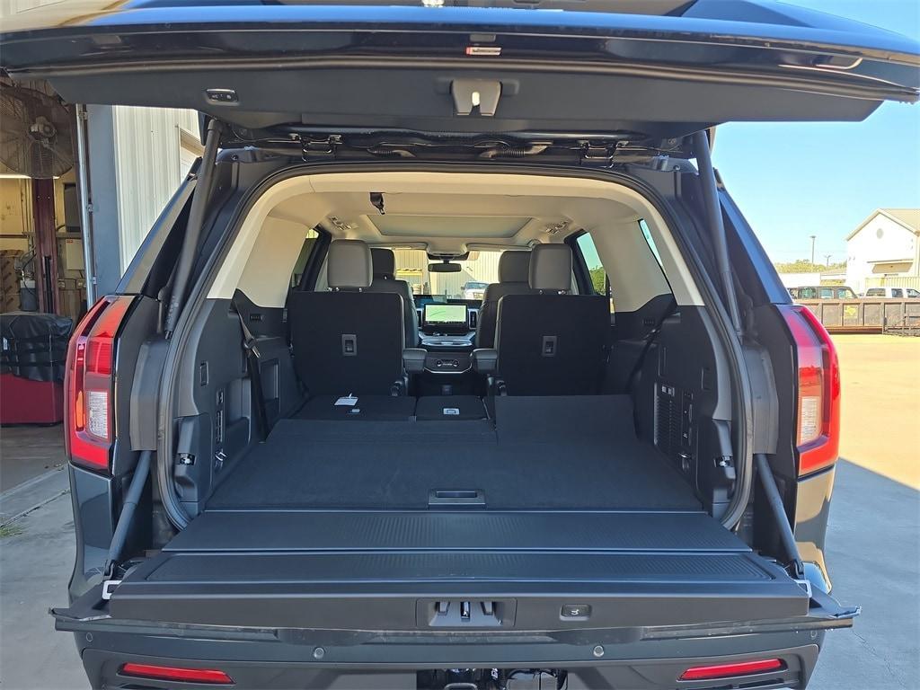 new 2025 Ford Expedition car, priced at $67,046