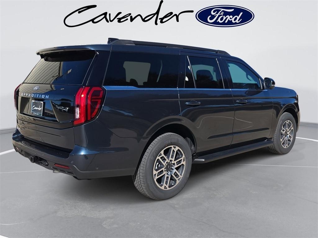 new 2025 Ford Expedition car, priced at $67,046